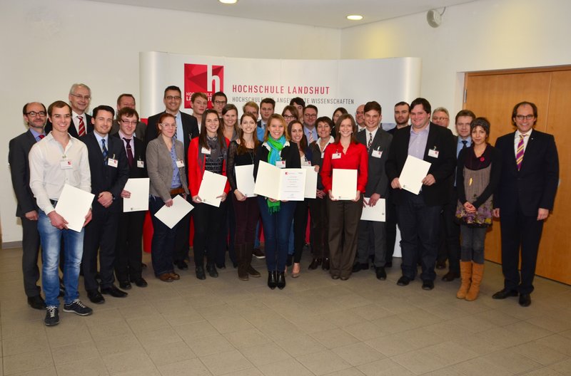 14 Förderer unterstützen 17 Studierende mit dem Deutschlandstipendium an der Hochschule Landshut