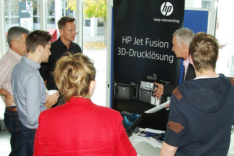 Einblicke in aktuelle Entwicklungen es 3D-Drucks bot die begleitende Fachausstellung.