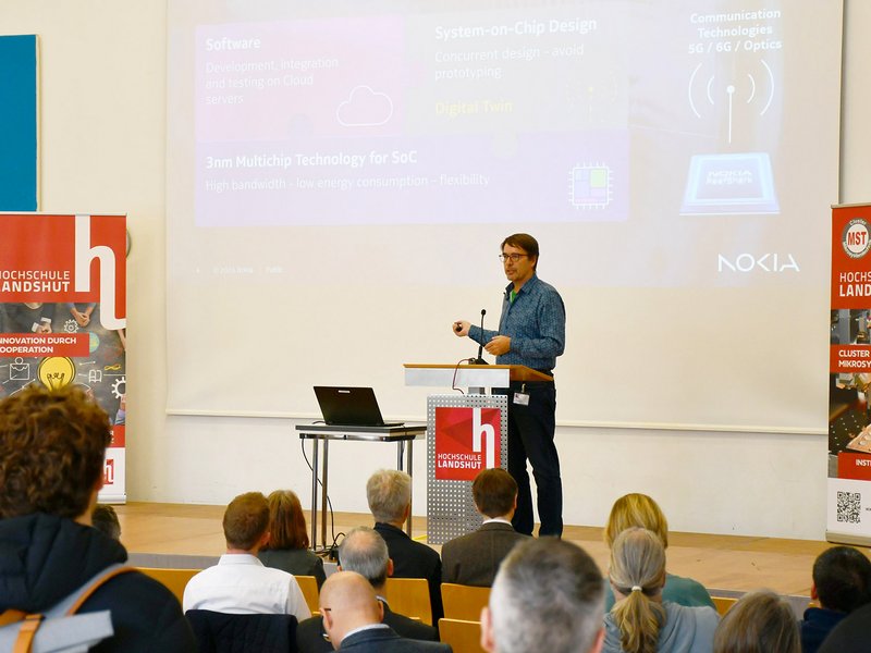 Den Eröffnungsvortrag hielt Stefan Wunderer (Nokia) zum Thema „Chiptainability“. Den Eröffnungsvortrag hielt Stefan Wunderer (Nokia) zum Thema „Chiptainability“.