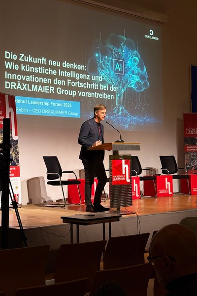 Digitalisierung und KI sind für Jan Reblin CEO DRÄXLMAIER Group) grundlegend, um wettbewerbsfähig bleiben zu können. Digitalisierung und KI sind für Jan Reblin CEO DRÄXLMAIER Group) grundlegend, um wettbewerbsfähig bleiben zu können.