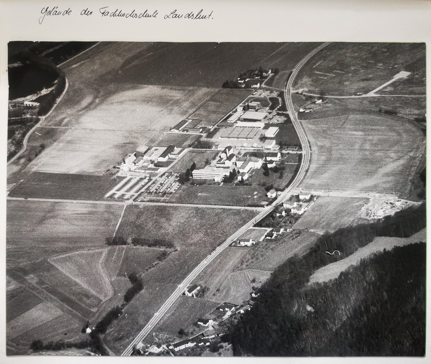 Historische Luftaufnahme der Hochschule