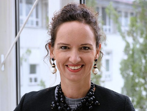 Prof. Dr. Silvia Dollinger