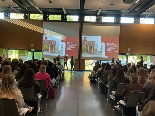 Studienstart WS 2026/27 Studienstart an der Fakultät Betriebswirtschaft – Business School